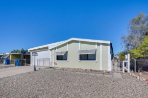 Bullhead City Home with Fire Pit - Walk to CO River!